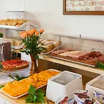 Frank Hotel