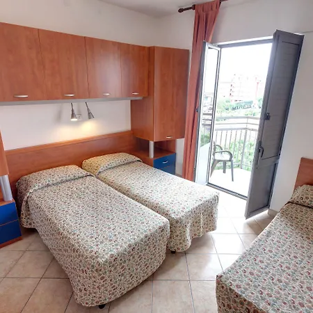 Frank מלון לידו די ג'סולו