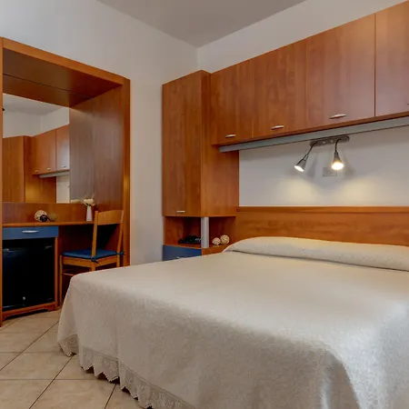 Frank 3* לידו די ג'סולו